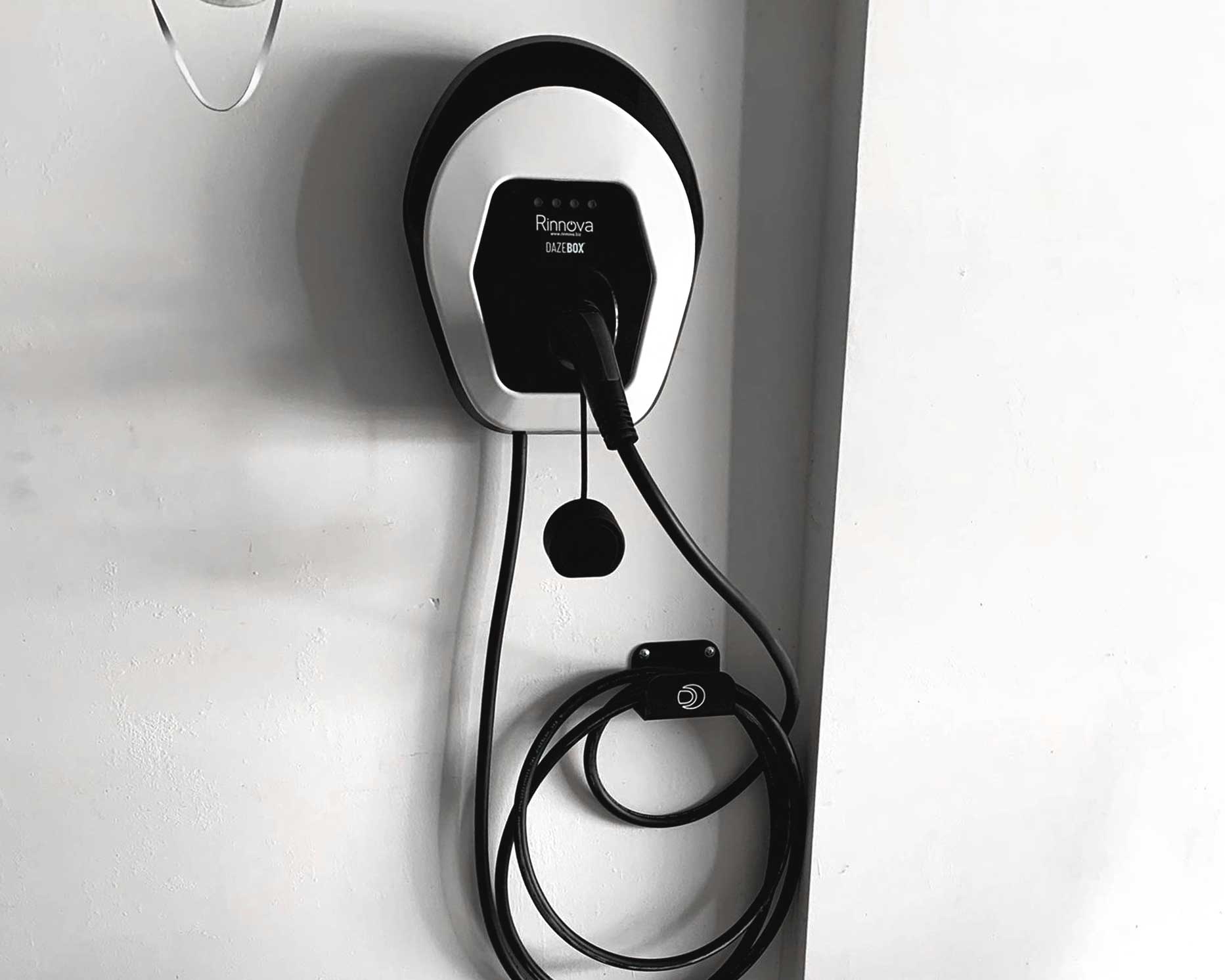 colonnina di ricarica fotovoltaico pianezza